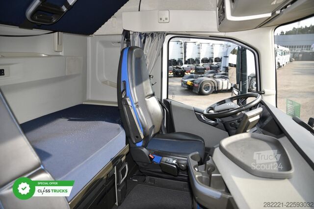 Vakio vetoauto VOLVO FH 500 Globetrotter XL Varios