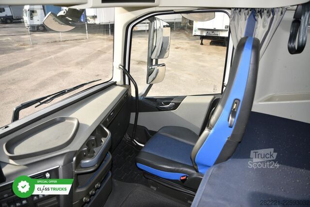 Vakio vetoauto VOLVO FH 500 Globetrotter XL Varios