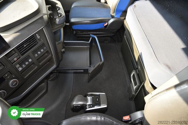 Vakio vetoauto VOLVO FH 500 Globetrotter XL Varios
