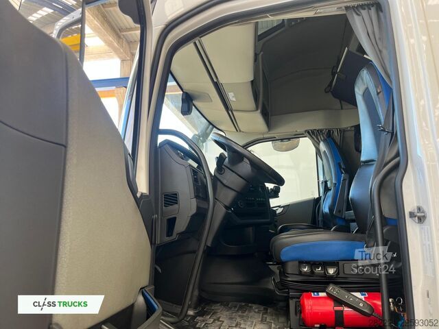 Standardni vlačilec VOLVO FH 460 Globetrotter XL i-Save SideSkirts