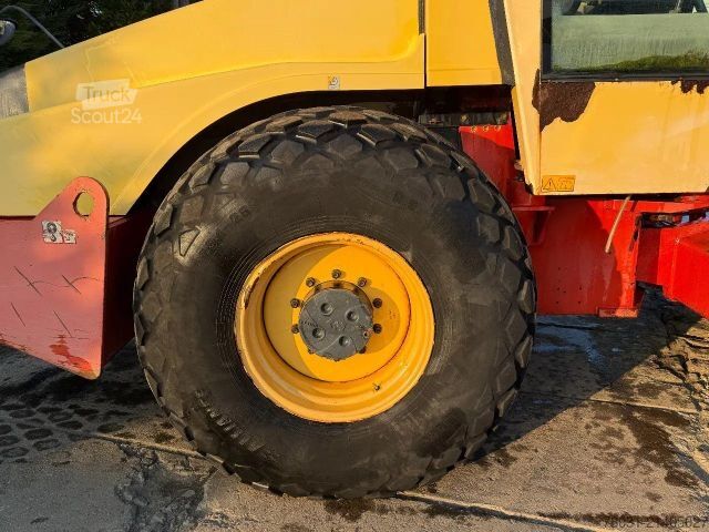 Cilindru compactor cu tambur simplu DYNAPAC CA512D Roller Compactor with Vibration 16 Ton