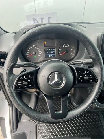 Panelinis furgonas MERCEDES-BENZ Sprinter 314 9G KLIMA NAVI TOTWINKEL KAMERA LED