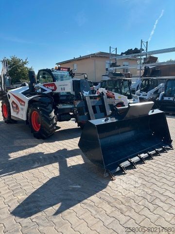 Ładowarka kołowa BOBCAT Teleskoplader TL 30.70