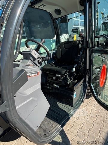 Ładowarka kołowa BOBCAT Teleskoplader TL 30.70