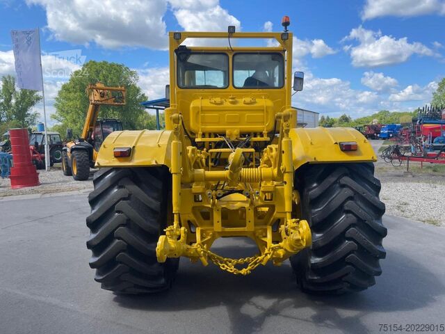 Traktors Kirovets K 701 V12