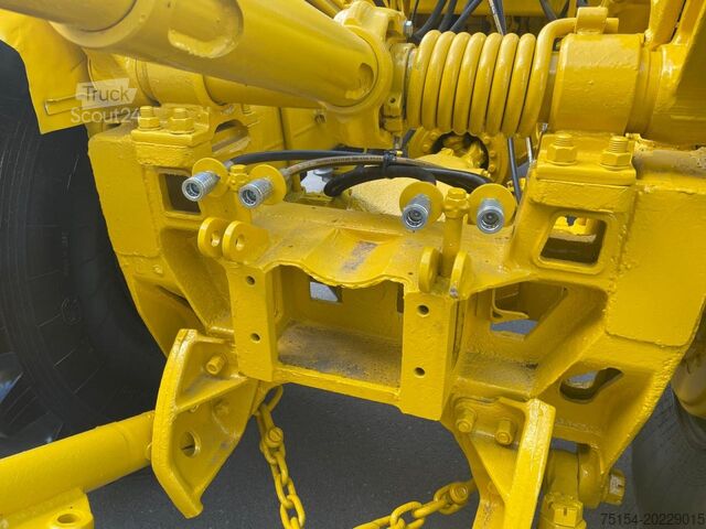 Tractor Kirovets K 701 V12