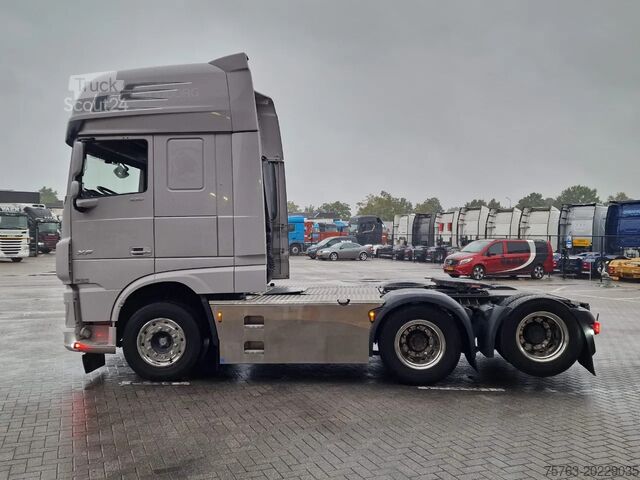 Standard-SZM DAF XF 530 SuperSpaceCab 6x2 - Retarder - Night cli...