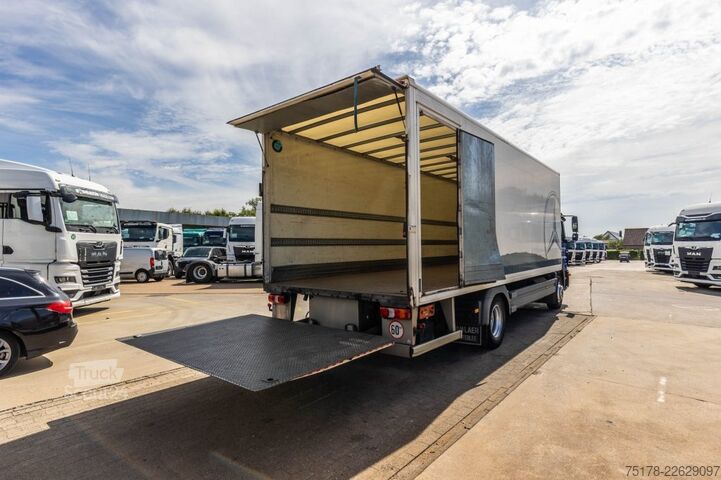 Kuffert Mercedes-Benz ATEGO 1524 L + DHOLLANDIA 2T.