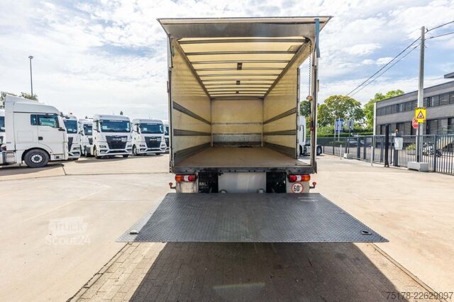 Kuffert Mercedes-Benz ATEGO 1524 L + DHOLLANDIA 2T.