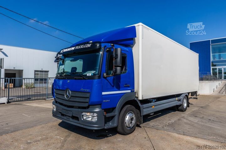 Kuffert Mercedes-Benz ATEGO 1524 L + DHOLLANDIA 2T.