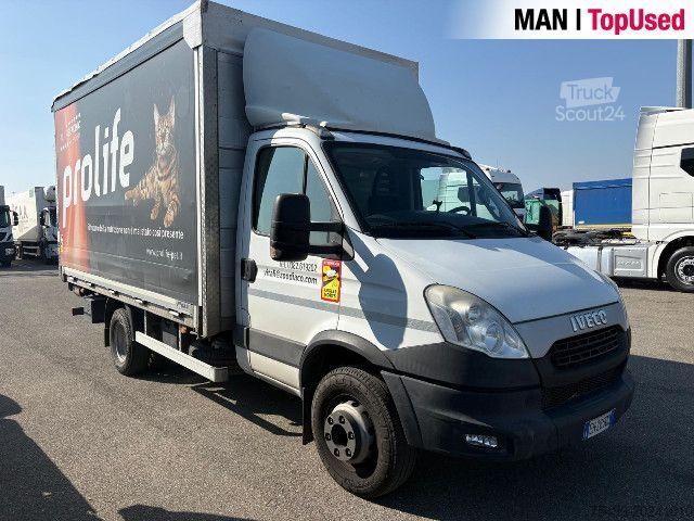 Samochód ciężarowy z plandeką typu platforma IVECO 70C21