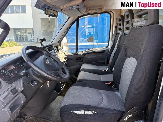 Samochód ciężarowy z plandeką typu platforma IVECO 70C21