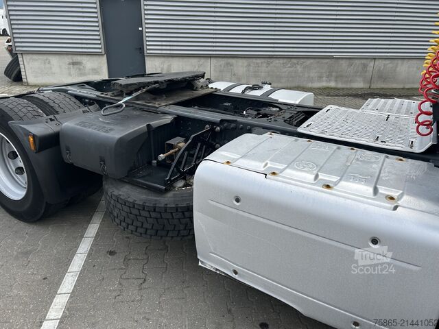 Standaard-SZM DAF CF 330 FT Sleeper Cab / 645 dkm / NL Truck