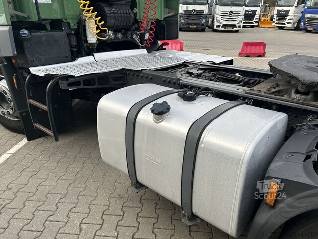 Standaard-SZM DAF CF 330 FT Sleeper Cab / 645 dkm / NL Truck