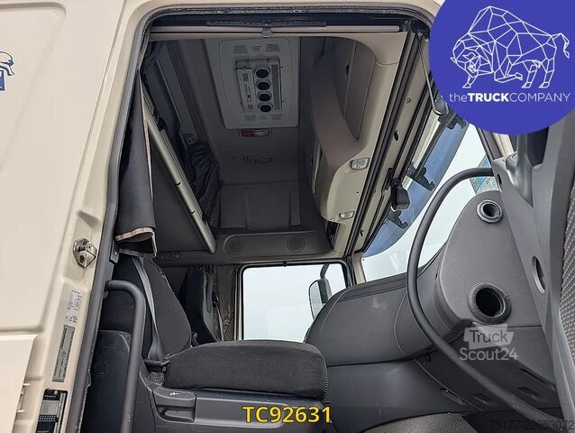 Chassis met cabine DAF XF 450