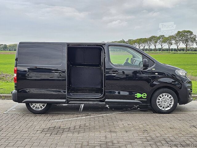 Hochdachkombi PEUGEOT E-EXPERT L2 50kWh Trekhaak!