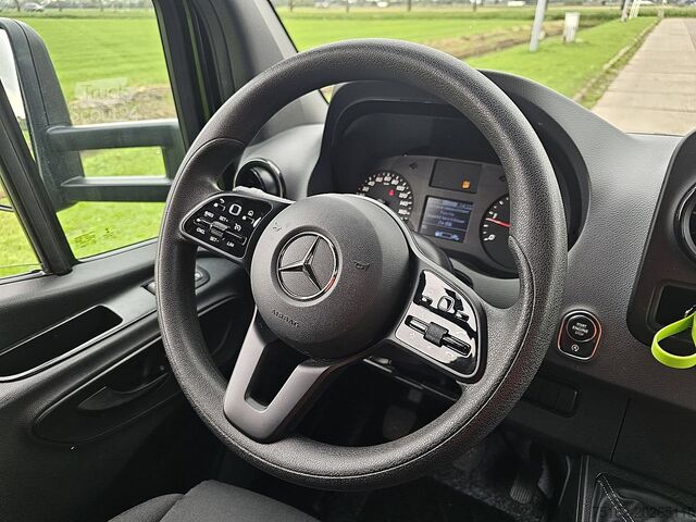 Valise MERCEDES-BENZ SPRINTER 316 Bakwagen Laadklep!