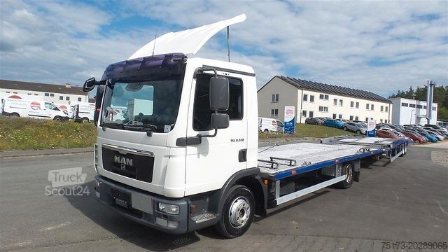 Furgão transportador de automóveis MAN TG-L 8.220 4x2 Autotransporter Anhänger
