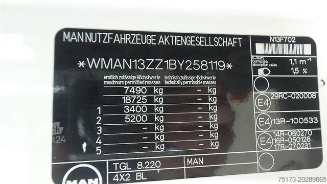 Furgão transportador de automóveis MAN TG-L 8.220 4x2 Autotransporter Anhänger