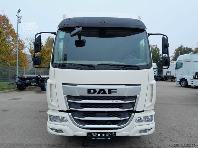 Samochód ciężarowy typu furgon DAF FA XB 230 12t