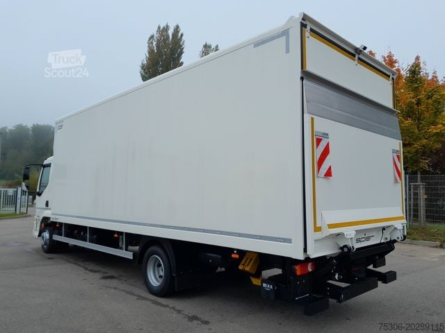 Samochód ciężarowy typu furgon DAF FA XB 230 12t