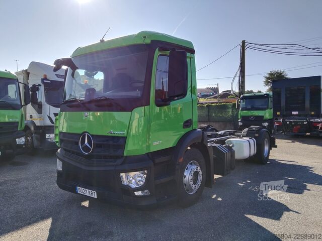 Kamyon şasisi Mercedes-Benz ANTOS 1827