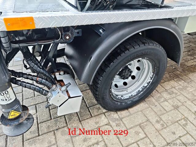 Hefplatform Nissan Cabstar 35.13 NT400 Multitel MS100