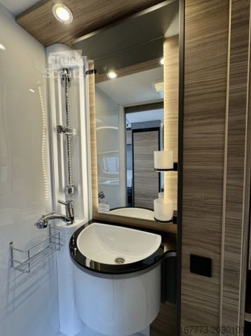 Half-integraal camper DETHLEFFS Globebus Performance 4x4 T 46 "First Edition"