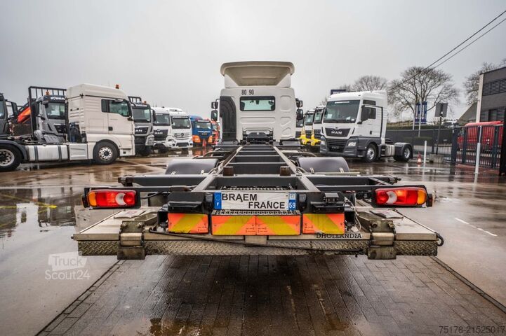 BDF System RENAULT D19 320 DXI + DHOLLANDIA