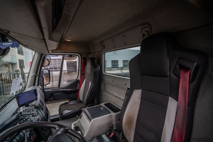 BDF System RENAULT D19 320 DXI + DHOLLANDIA