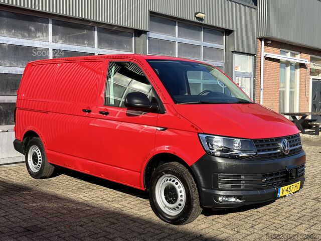High-roof van Volkswagen Transporter 2.0 TDI L1H1 150PK Automaat Airco C...