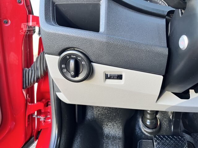 High-roof van Volkswagen Transporter 2.0 TDI L1H1 150PK Automaat Airco C...