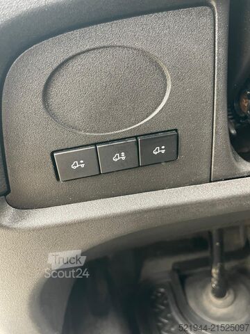 Samochód dostawczy z plandeką Iveco Daily 72-180 HI- MATIC Automatik LBW