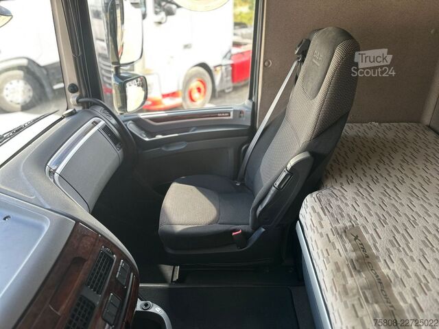 Стандартний тягач DAF XF460 SSC Intarder 2Tanks 1275Liter Xenon