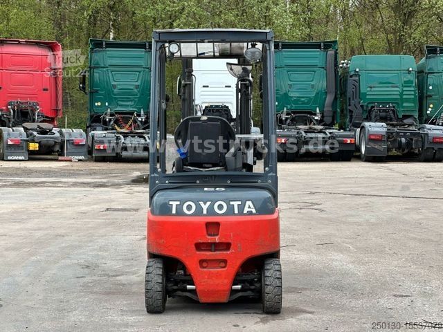 Wózek reach truck TOYOTA Toyota 8FBMK 16T 48V