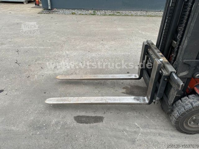 Wózek reach truck TOYOTA Toyota 8FBMK 16T 48V