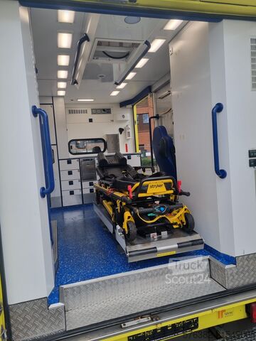 Ambulans Mercedes-Benz Sprinter Rettungswagen Fahrtec