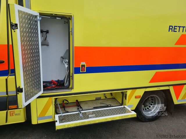 Ambulans Mercedes-Benz Sprinter Rettungswagen Fahrtec