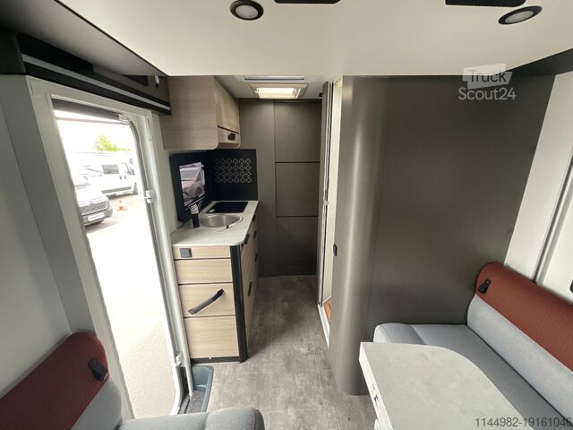 Camping-car semi-intégré CHALLENGER X 250 OPEN EDITION ZUBEHÖR+ARCTIC+CONNECT PAKET