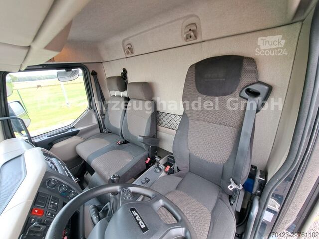 Aizkaru sānu furgons DAF LF 220 FA* 2x AHK* Schiebeplane*gepfl. Zustand
