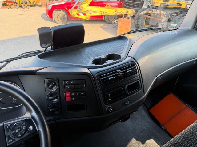 Transporter mit Koffer Mercedes-Benz Atego 818 LBW 4x2 Euro 6c Klima AHK