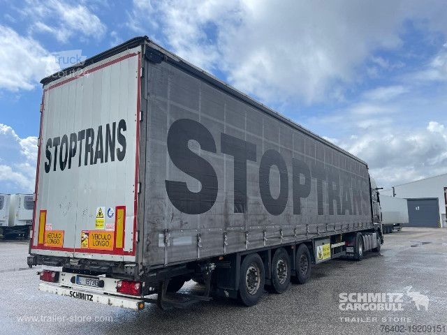 Semi-reboque aberto com lona Schmitz Cargobull Semitrailer Curtainsider Standard