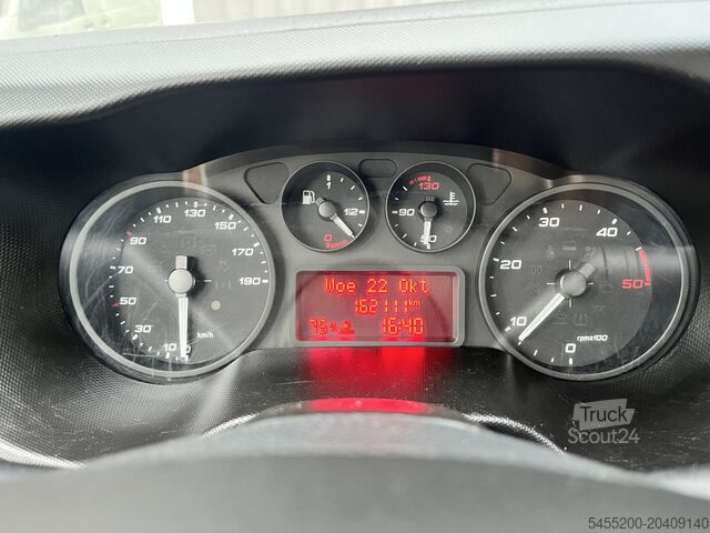 Laadplatform Iveco Daily 35C14 2.3 375 Laadklep 500kg Trekhaak 350...