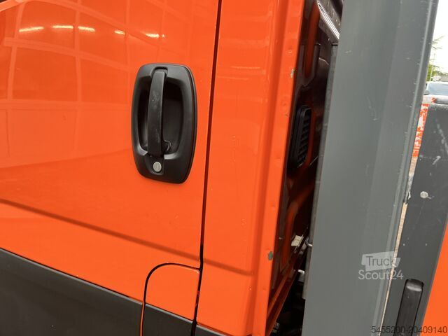 Навантажувальна платформа Iveco Daily 35C14 2.3 375 Laadklep 500kg Trekhaak 350...