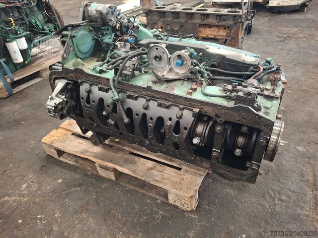 محرك VOLVO D12D420