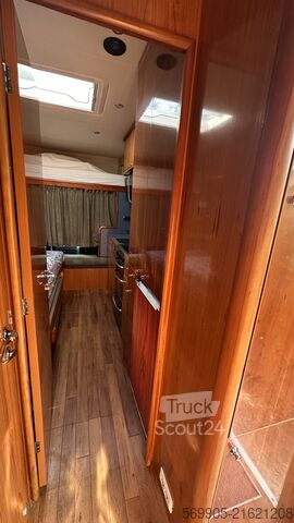 “Van for transporting 4 horses with living quarters” IVECO OAKLEY IVECO ML 100E21