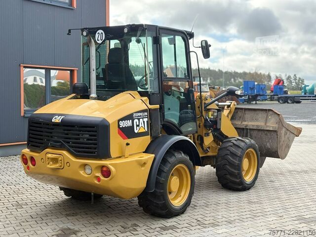 Radlader Caterpillar 908M