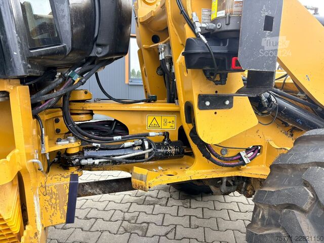 Radlader Caterpillar 908M