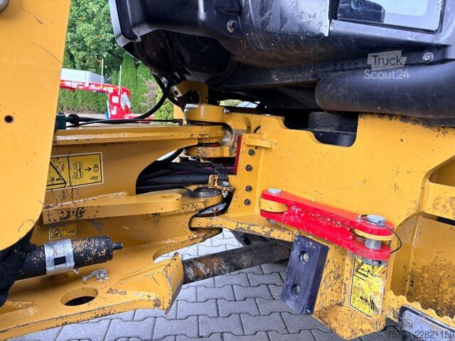 Radlader Caterpillar 908M