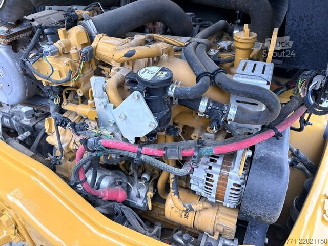 Radlader Caterpillar 908M